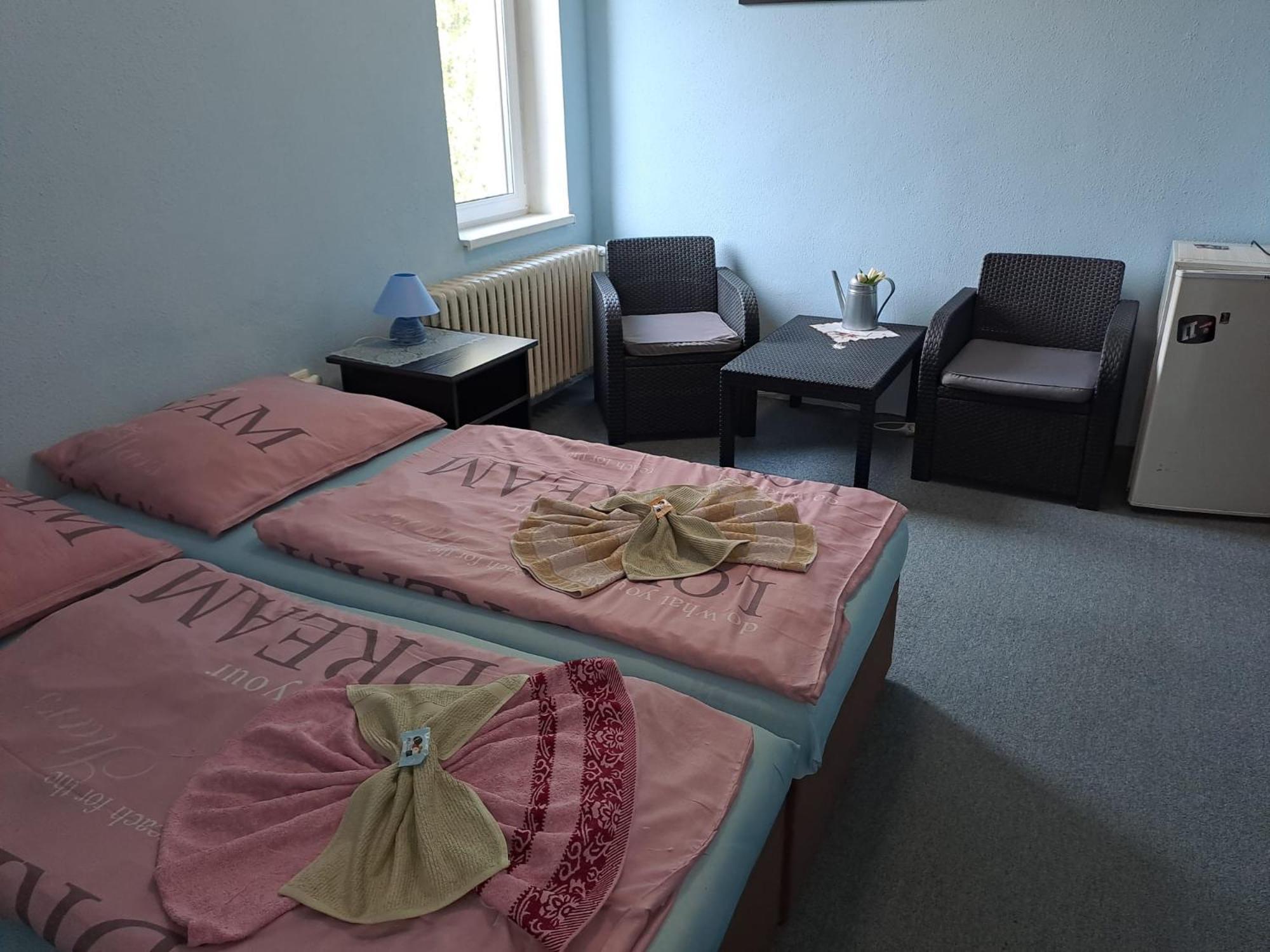 Hotel Kamenny Vrch Chomutov Exteriör bild