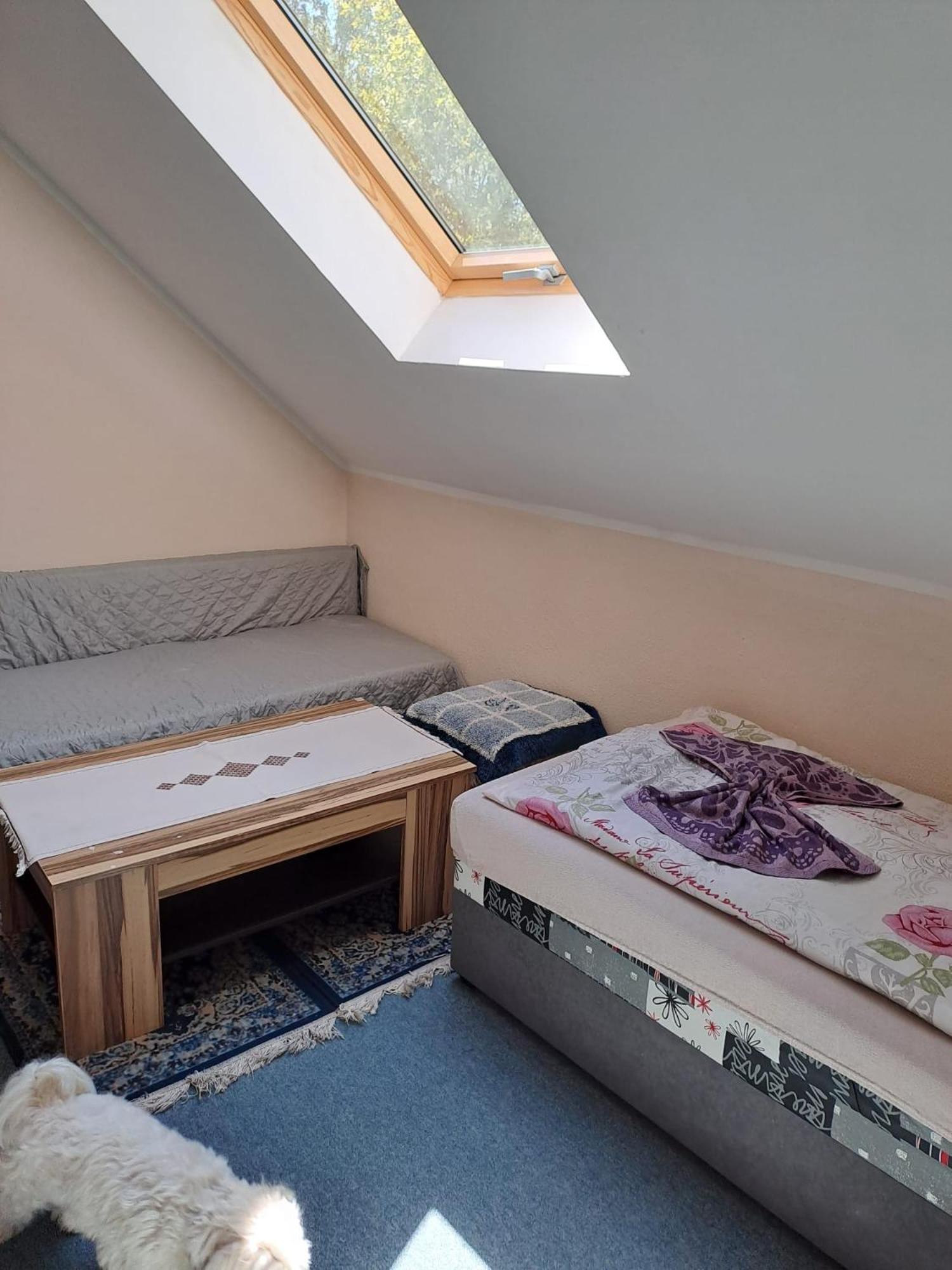 Hotel Kamenny Vrch Chomutov Exteriör bild